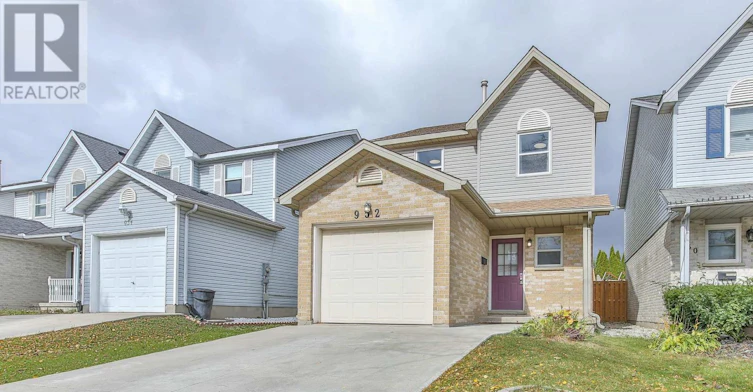 952 Thistledown Way, London, ON, N6G 4Z6 - 2
