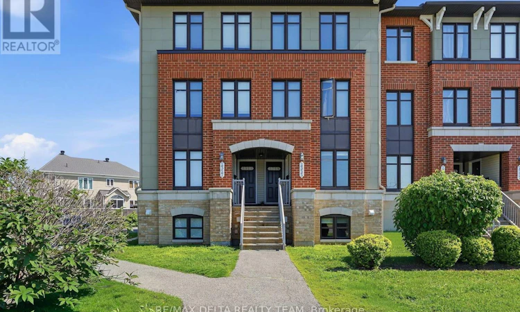 121-2333 Esprit Drive