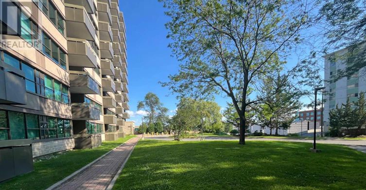 407-555 Brittany Drive, Ottawa, ON, K1K 4C5 - 3