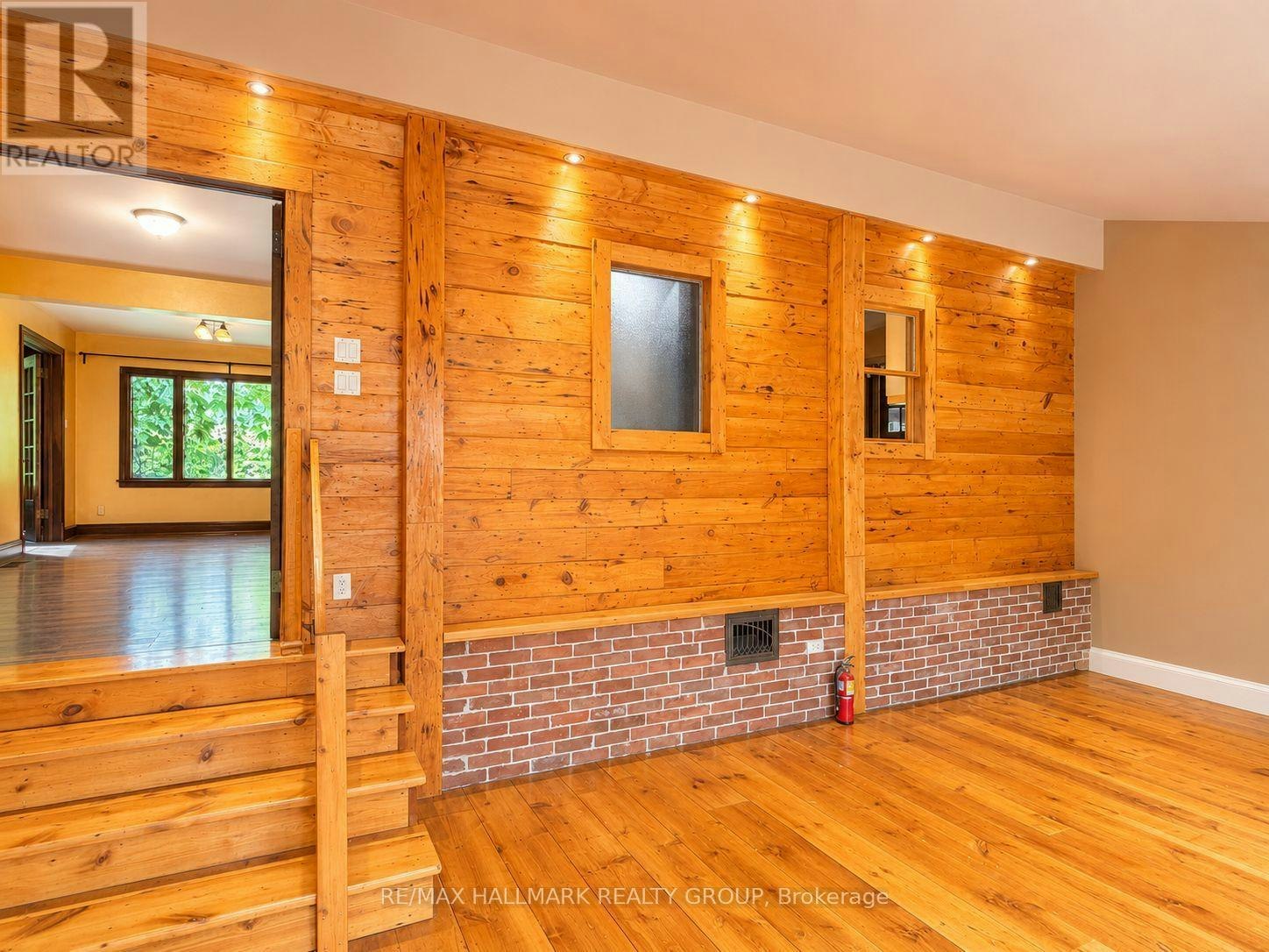 3565 Albion Road, Ottawa, ON, K1T 1A2 - 11