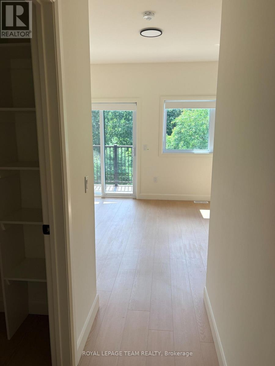247B Bradford Street, Ottawa, ON, K2B 5Z5 - 11