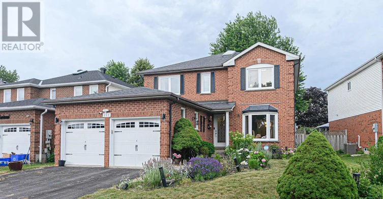 209 Bassett Boulevard, Whitby, ON, L1R 1S4 - 2