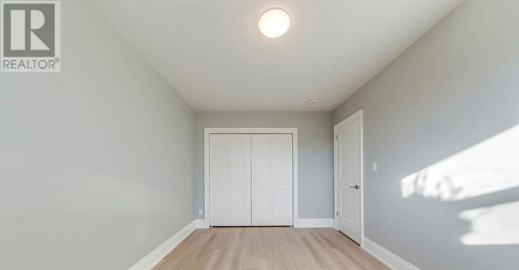 2-320 Lakeshore Road, Mississauga, ON, L5H 1G8 - 15