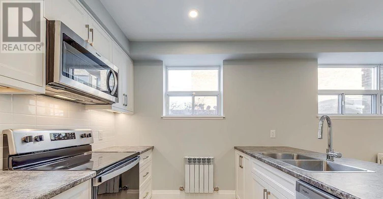 2-320 Lakeshore Road, Mississauga, ON, L5H 1G8 - 11