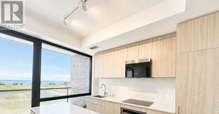 401-251 Masonry Way, Mississauga, ON, L5H 0B3