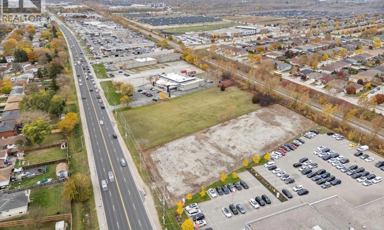 10982 Tecumseh Road East