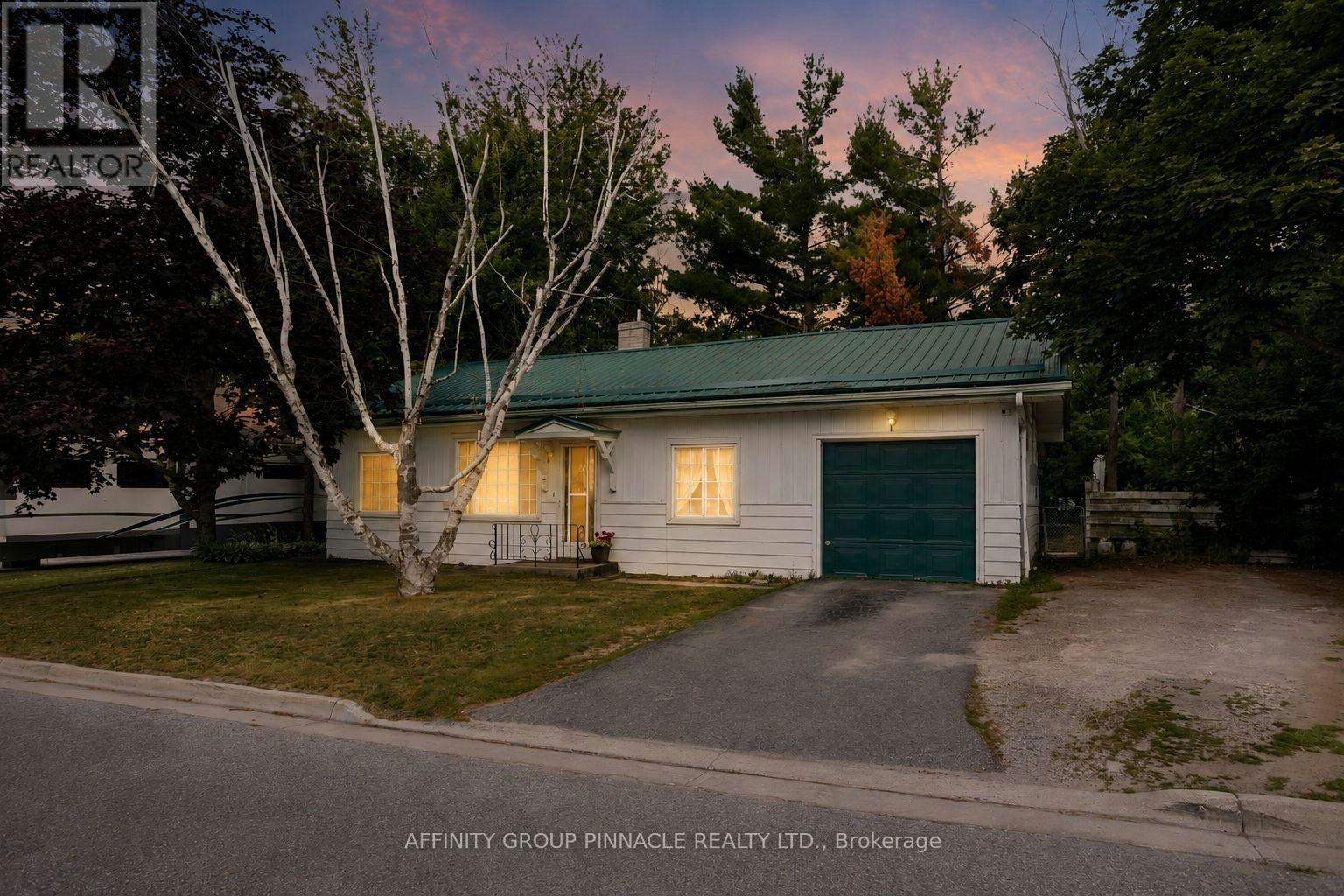 35 Clifton Street, Kawartha Lakes, ON, K0M 1N0