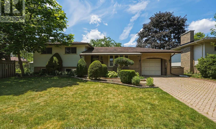 120 Champlain Crescent