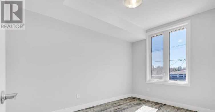3-261 Somerset Street E, Ottawa, ON, K1N 6V5 - 6