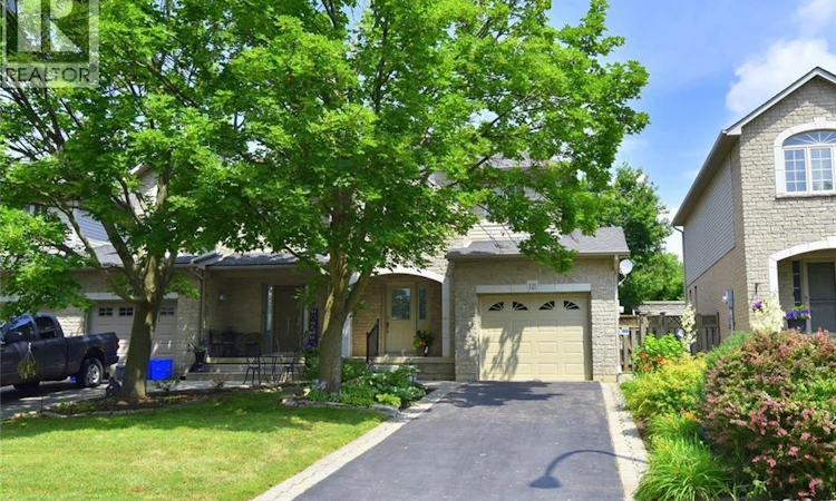 121 Foxborough Drive