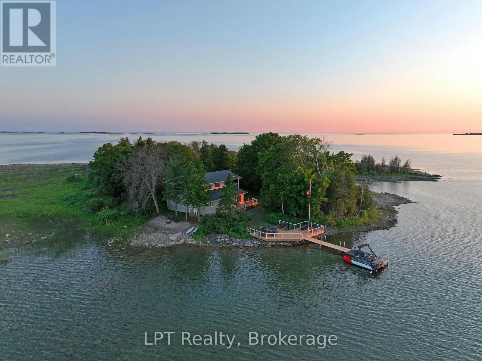 25 Dock Road, South Bruce Peninsula, ON, N0H 2T0