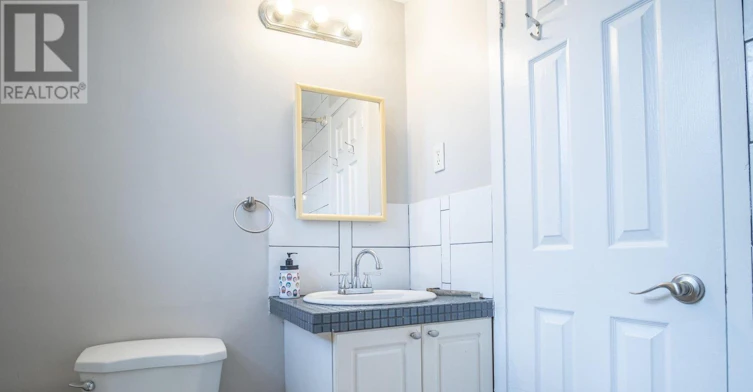 2-636 Danforth Avenue, Toronto, ON, M4K 1R2 - 16