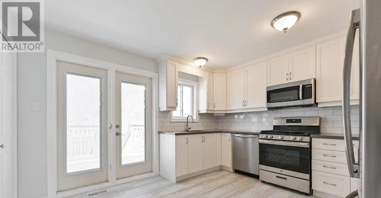356 Tampa Drive, Georgina, ON, L4P 3A4 - 4