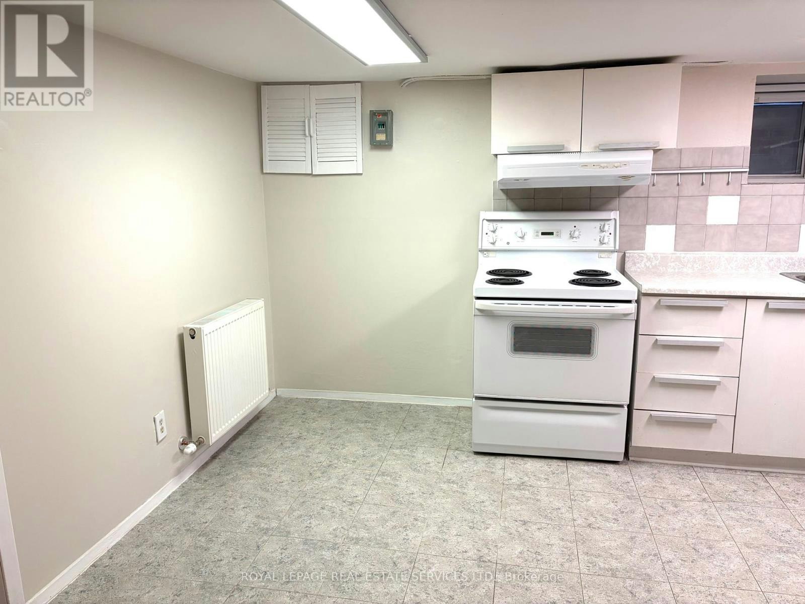 BASEMENT-187 Geoffrey Street, Toronto, ON, M6R 1P6 - 6