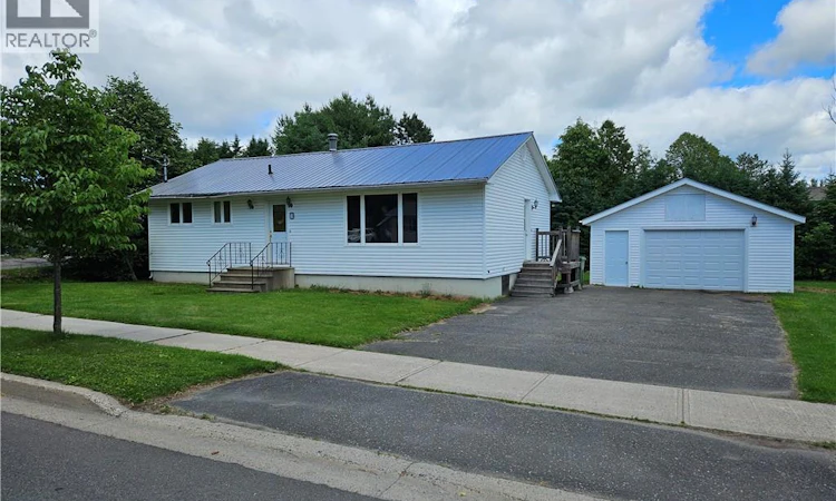 4 Hollybrook Street