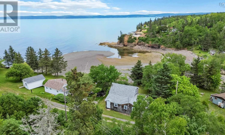 1218 Bennetts Bay Road