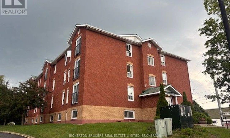 301-550 Talbot Place