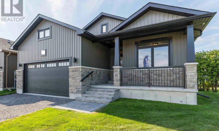 31 Mackenzie John Crescent