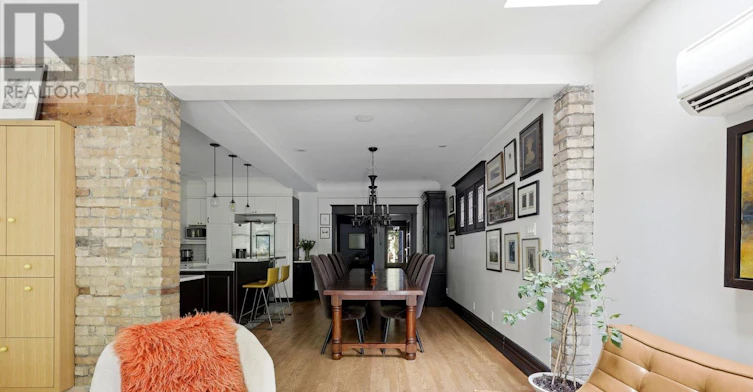 33 Albany Avenue, Toronto, ON, M5R 3C2 - 18