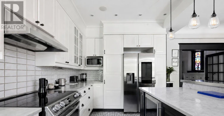 33 Albany Avenue, Toronto, ON, M5R 3C2 - 14