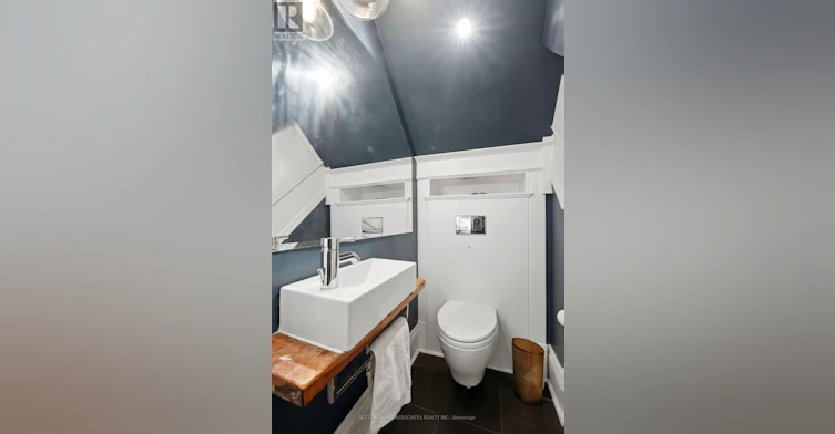 33 Albany Avenue, Toronto, ON, M5R 3C2 - 21