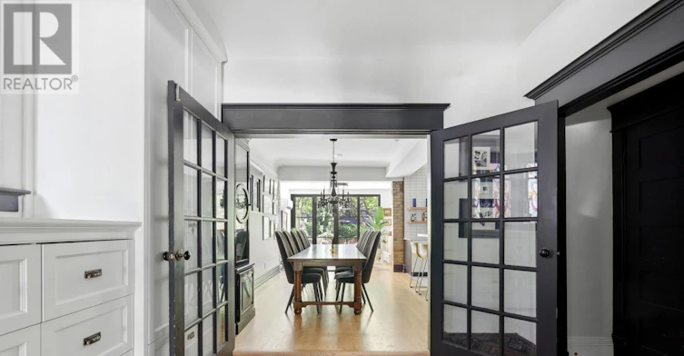 33 Albany Avenue, Toronto, ON, M5R 3C2 - 7