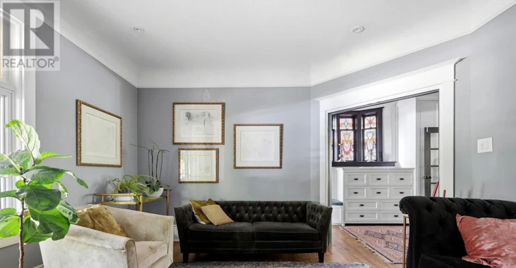 33 Albany Avenue, Toronto, ON, M5R 3C2 - 5
