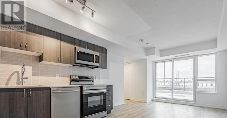 215-1455 Celebration Drive, Pickering, ON, L1W 0C3 - 3
