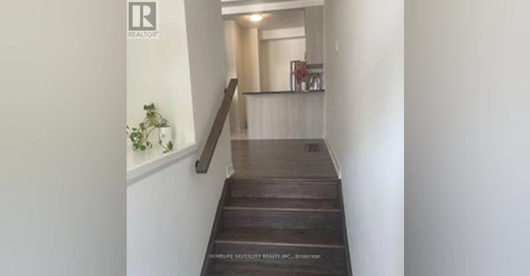 3 Kings Hill Drive, Brampton, ON, L7A 0B8 - 2