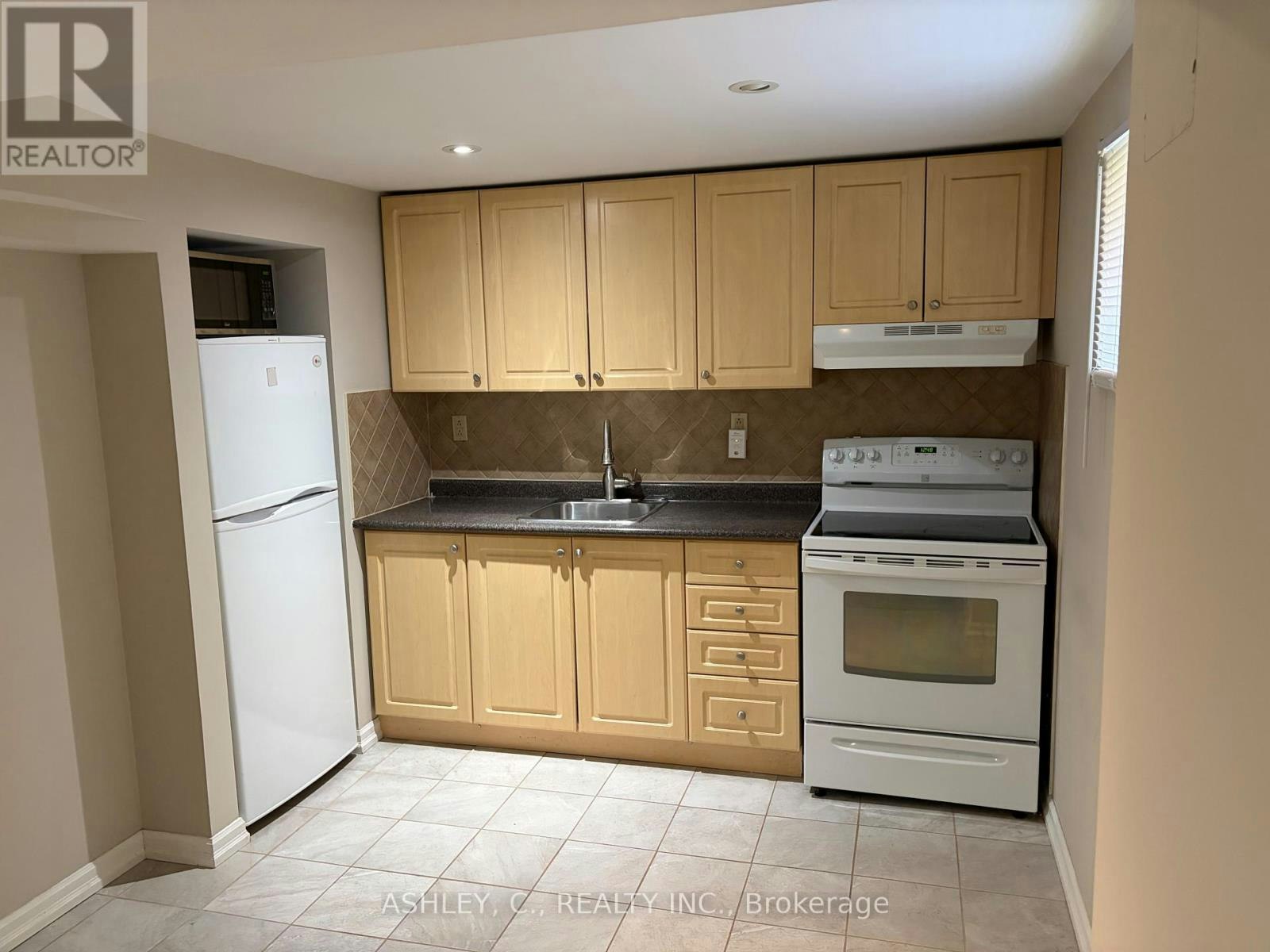 BSMT-267 King Street E, Mississauga, ON, L5A 1T4 - 8