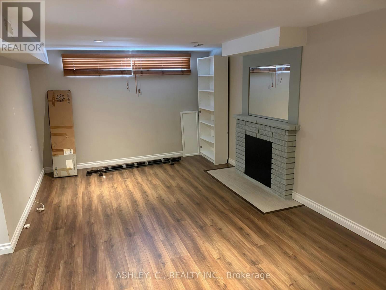 BSMT-267 King Street E, Mississauga, ON, L5A 1T4 - 2