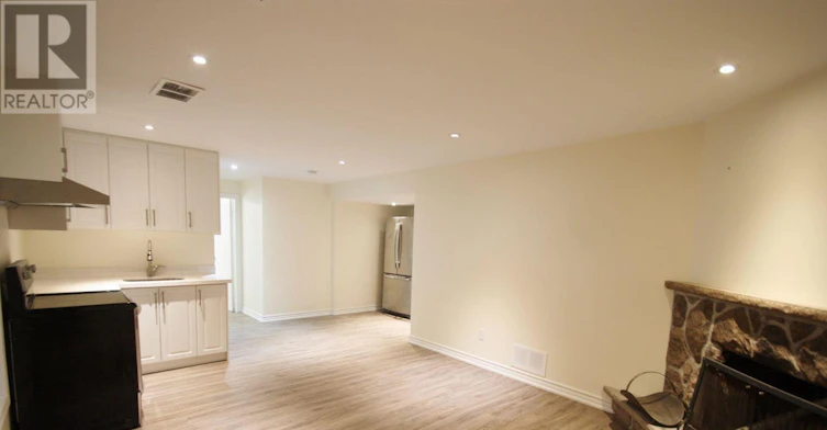 LOWER-33 Carluke Crescent, Toronto, ON, M2L 2H7 - 4