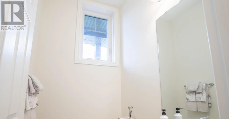 84 Barkerville Drive, Whitby, ON, L1P 0L8 - 12