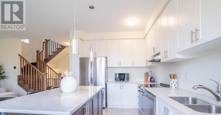 84 Barkerville Drive, Whitby, ON, L1P 0L8 - 5