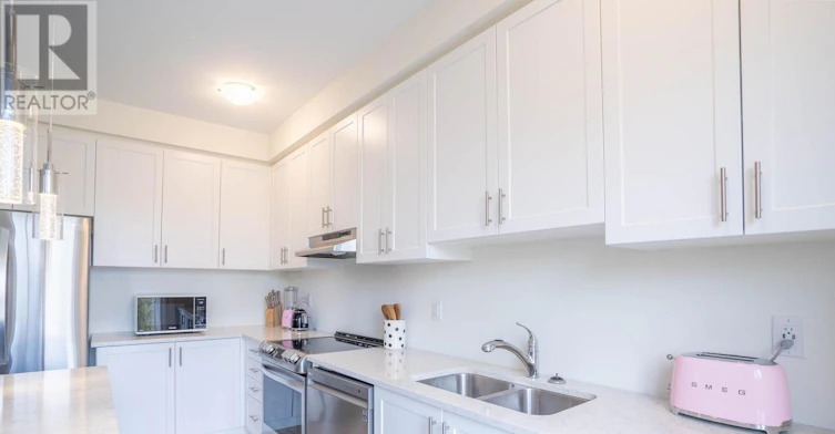 84 Barkerville Drive, Whitby, ON, L1P 0L8 - 6