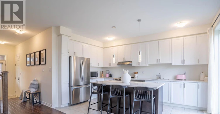 84 Barkerville Drive, Whitby, ON, L1P 0L8 - 4