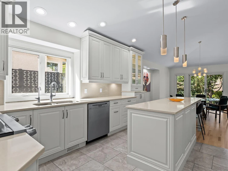 4332 S Gallaghers Forest Road, Kelowna, BC, V1W 4X3 - 13