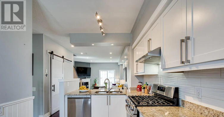 8-5080 Fairview Street, Burlington, ON, L7L 7E9 - 8