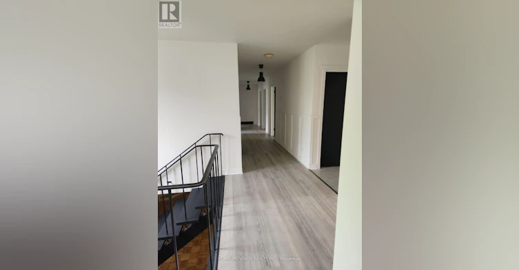 6 Brenham Crescent, Toronto, ON, M2M 2L1 - 5
