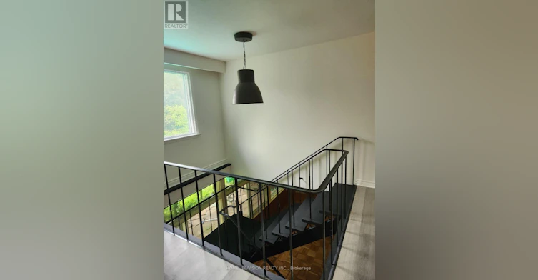 6 Brenham Crescent, Toronto, ON, M2M 2L1 - 6