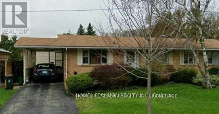 6 Brenham Crescent, Toronto, ON, M2M 2L1 - 2