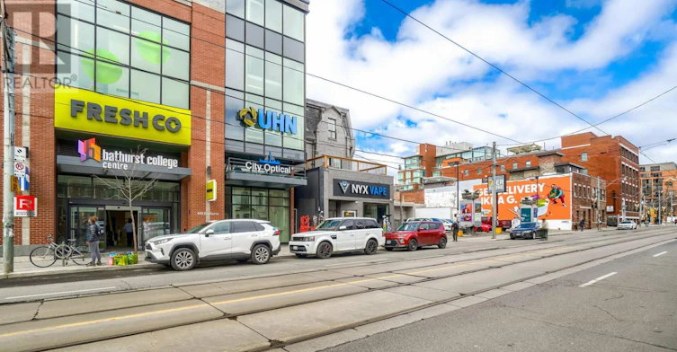 2-450 Bathurst Street, Toronto, ON, M5T 2S6