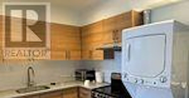 2-450 Bathurst Street, Toronto, ON, M5T 2S6 - 4