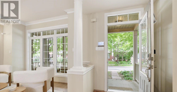 46 Sarah Ashbridge Avenue, Toronto, ON, M4L 3Y9 - 4