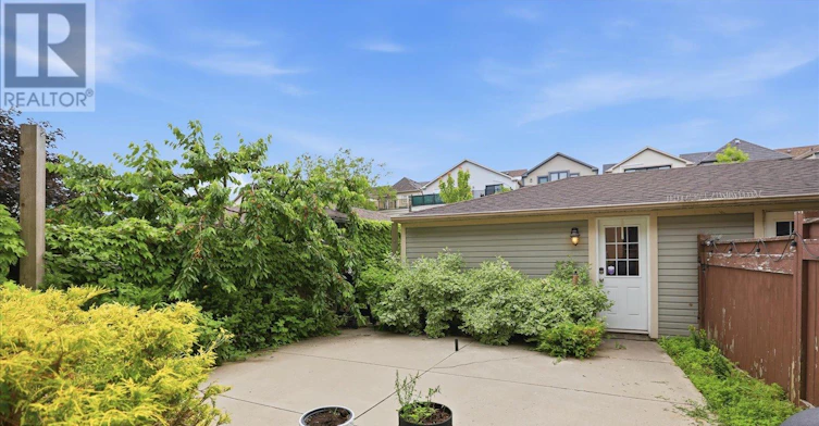 46 Sarah Ashbridge Avenue, Toronto, ON, M4L 3Y9 - 40