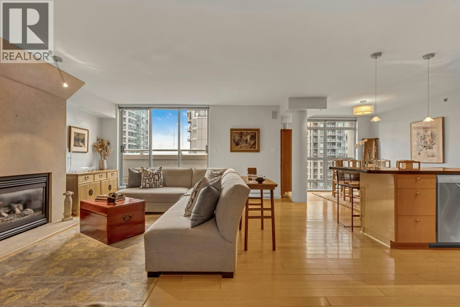 1404-819 Hamilton Street, Vancouver, BC, V6B 6M2