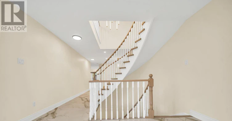 UPPER-5016 Natkarni Crescent, Mississauga, ON, L5V 1L2 - 9