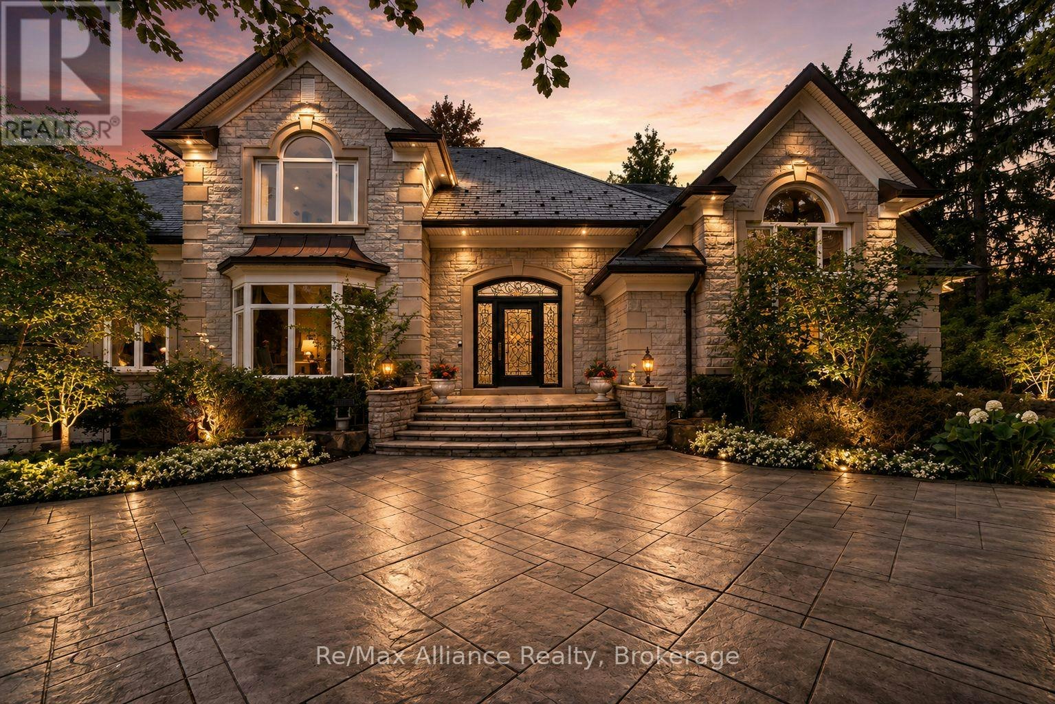 1024 Linbrook Road, Oakville, ON, L6J 2L1 - 2