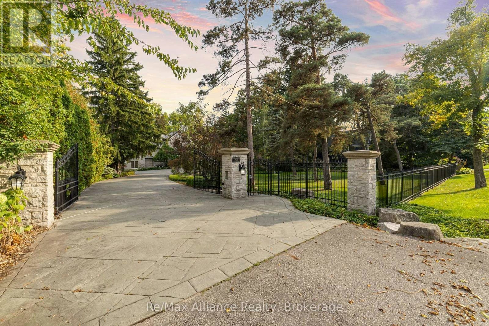 1024 Linbrook Road, Oakville, ON, L6J 2L1 - 4