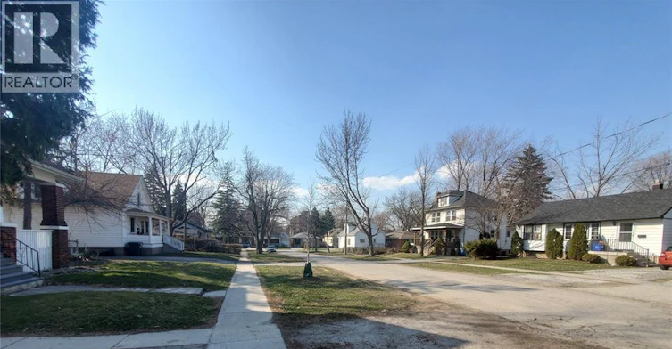 U1-679 Piche, Windsor, ON, N9C 3E4 - 16